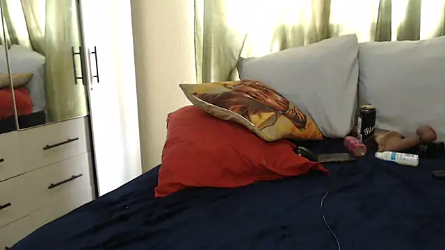 Foxybrownxx1 online show from November 2025 07:58:02 AM