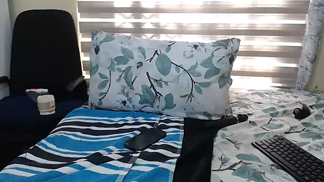 Foxybrownxx1 online show from May 2026 07:23:01 AM