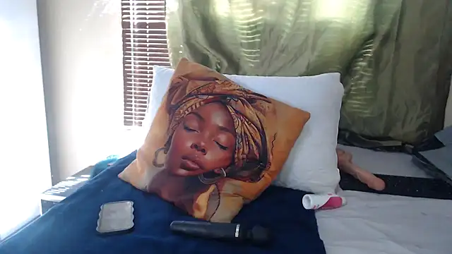 Foxybrownxx1 online show from April 2026 07:21:01 AM