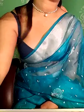 Snapshot of QueenOfHeart_07 chatting on September 2025 06:24:01 PM QueenOfHeart 07 online show from September 2025 06:24:01 PM