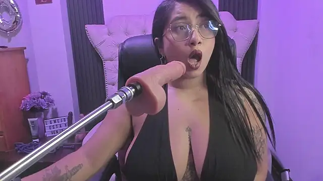 Sexy cristall  online show from June 2026 08:39:01 PM