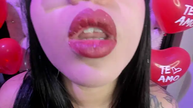 Sexy cristall  online show from February 2026 07:33:01 PM