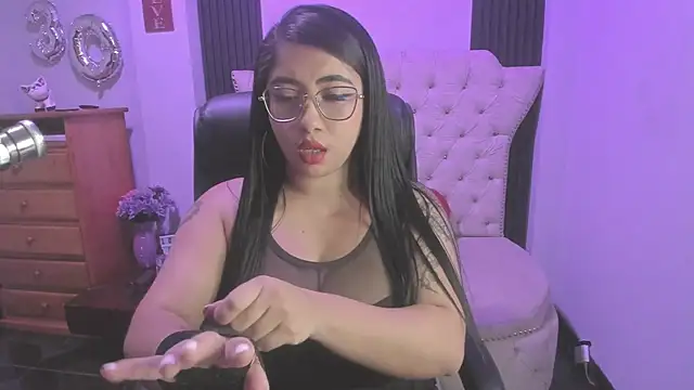 Sexy cristall  online show from June 2026 07:14:02 PM