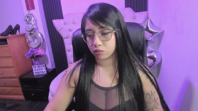 Snapshot of Sexy_cristall_ chatting on May 2026 08:23:01 PM Sexy cristall online show from May 2026 08:23:01 PM