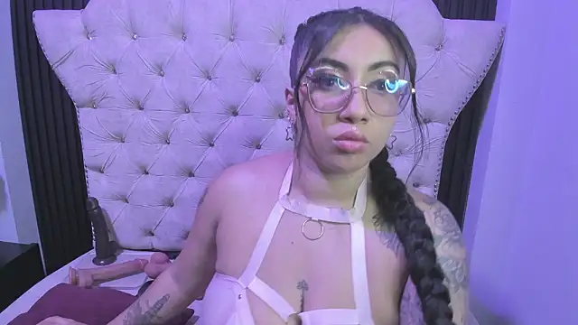 Sexy cristall  online show from March 2026 01:11:02 AM