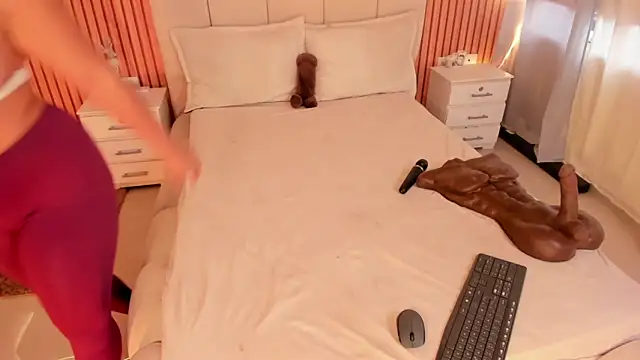 SofiiSweet  online show from December 2025 10:23:02 PM