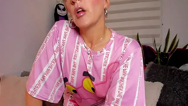 Sammykatt online show from October 2025 11:34:02 AM