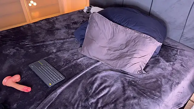 mirai meeow online show from January 2026 07:12:01 PM