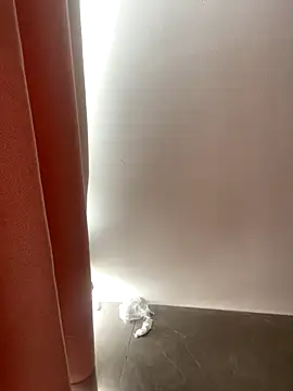 zqq5522 online show from October 2025 04:23:02 AM