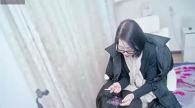 Snapshot of MaMa_1960 chatting on February 2025 01:34:01 AM MaMa 1960 online show from February 2025 01:34:01 AM