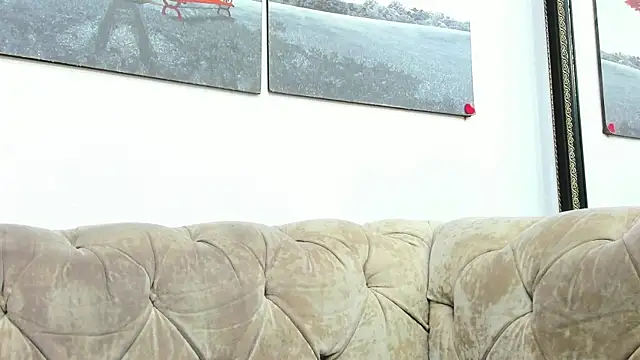 kira mz online show from February 2025 12:09:02 PM