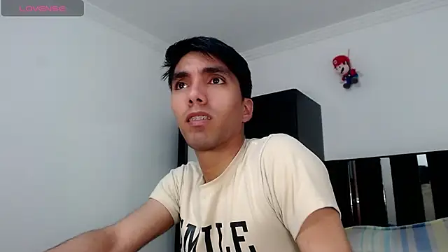 Snapshot of Marcosdfreitas chatting on October 2025 10:02:01 PM Marcosdfreitas online show from October 2025 10:02:01 PM