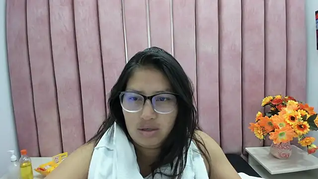 Miaa Smiith  online show from November 2025 03:55:02 AM