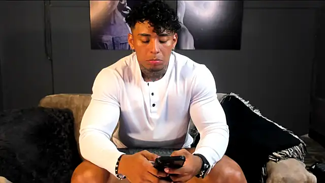 Snapshot of bradley_smith chatting on December 2025 08:09:02 AM bradley smith online show from December 2025 08:09:02 AM