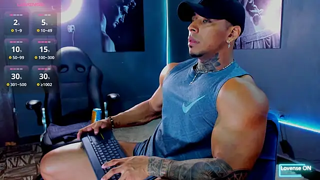 Snapshot of bradley_smith chatting on September 2025 03:53:02 AM bradley smith online show from September 2025 03:53:02 AM