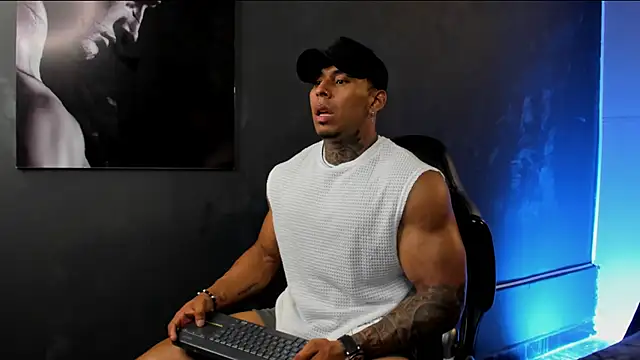 Snapshot of bradley_smith chatting on November 2025 09:36:01 PM bradley smith online show from November 2025 09:36:01 PM