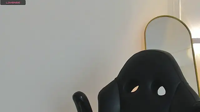 Snapshot of bradley_smith chatting on September 2025 03:24:02 AM bradley smith online show from September 2025 03:24:02 AM