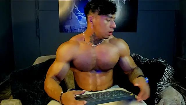 bradley smith online show from December 2025 08:01:01 PM