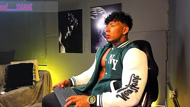 bradley smith online show from February 2026 04:43:02 AM