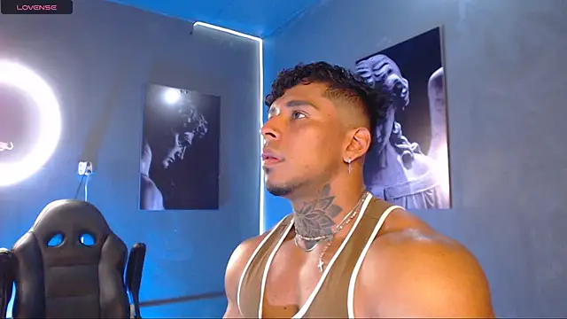 Snapshot of bradley_smith chatting on September 2025 04:52:02 AM bradley smith online show from September 2025 04:52:02 AM