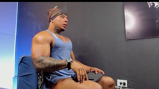 Snapshot of bradley_smith chatting on November 2025 10:35:01 PM bradley smith online show from November 2025 10:35:01 PM