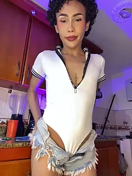 Ambarhilton online show from January 2026 02:38:02 AM