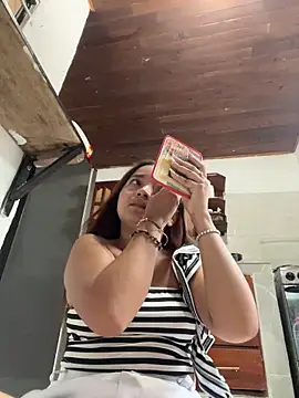 queen angelique online show from November 2025 08:56:02 PM