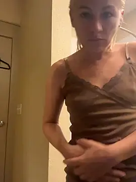 girlfriendmissy online show from November 2025 10:02:01 PM