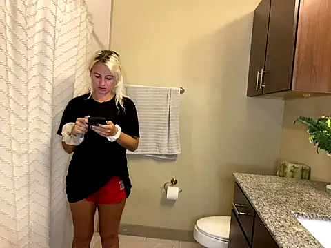 girlfriendmissy online show from September 2025 08:42:01 PM