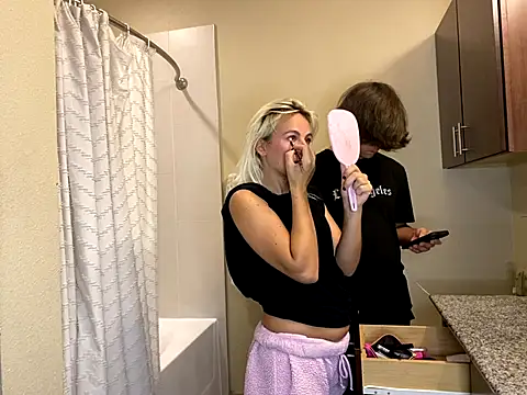 girlfriendmissy online show from September 2025 10:21:01 PM