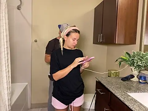 girlfriendmissy online show from March 2026 04:58:02 PM