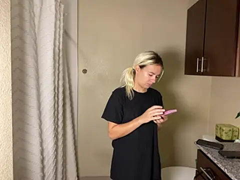 girlfriendmissy online show from March 2026 05:30:02 PM