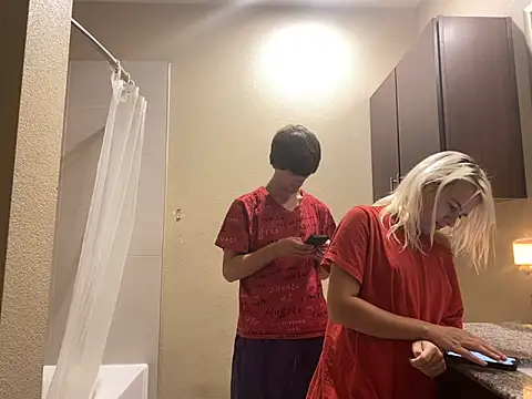 girlfriendmissy online show from March 2025 07:30:01 PM