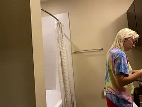 girlfriendmissy online show from October 2025 06:19:02 PM