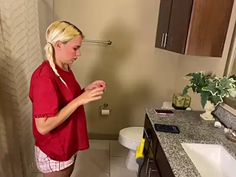 girlfriendmissy online show from May 2026 01:26:08 AM
