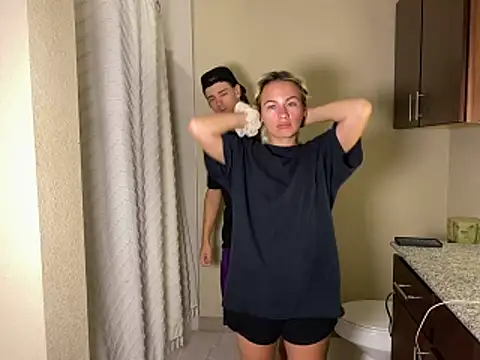 girlfriendmissy online show from March 2026 02:07:01 AM