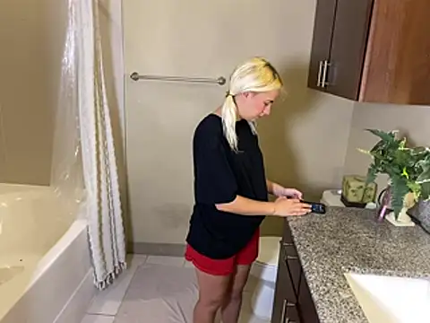 girlfriendmissy online show from May 2026 06:00:02 PM
