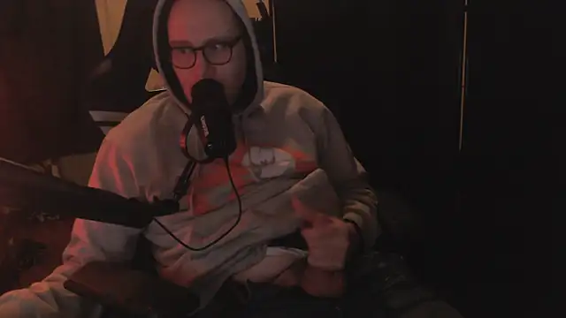 chicostick413 online show from December 2025 09:31:01 PM