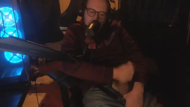 Snapshot of chicostick413 chatting on November 2025 12:25:01 AM chicostick413 online show from November 2025 12:25:01 AM