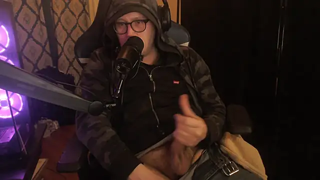 chicostick413 online show from February 2026 11:15:01 PM