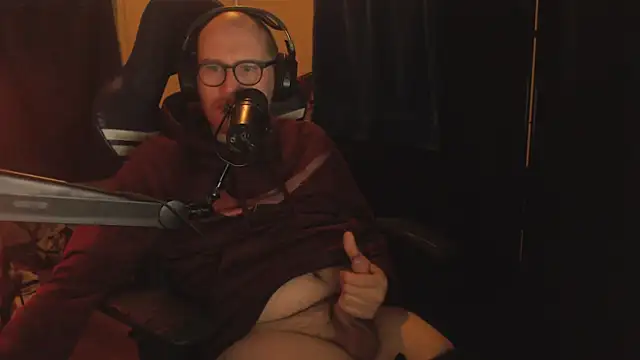 Snapshot of chicostick413 chatting on November 2025 03:17:02 AM chicostick413 online show from November 2025 03:17:02 AM