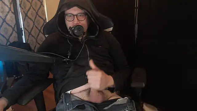 chicostick413 online show from February 2026 12:45:01 PM