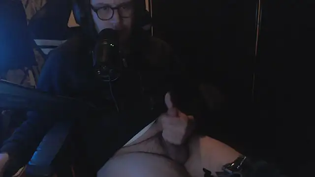 chicostick413 online show from December 2025 02:00:02 AM