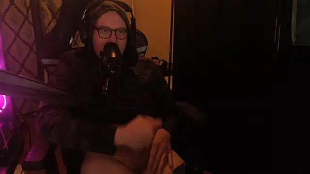 chicostick413 online show from March 2026 12:33:01 AM