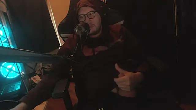 Snapshot of chicostick413 chatting on November 2025 03:46:02 PM chicostick413 online show from November 2025 03:46:02 PM