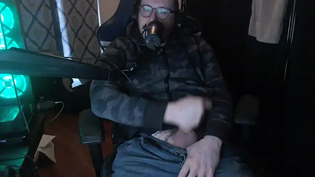 chicostick413 online show from February 2026 02:28:01 PM