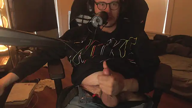 Snapshot of chicostick413 chatting on November 2025 06:13:01 PM chicostick413 online show from November 2025 06:13:01 PM