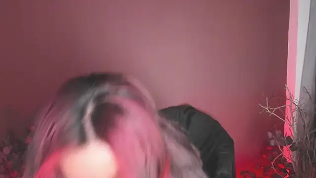 KylieMaxwell online show from November 2025 08:24:02 PM