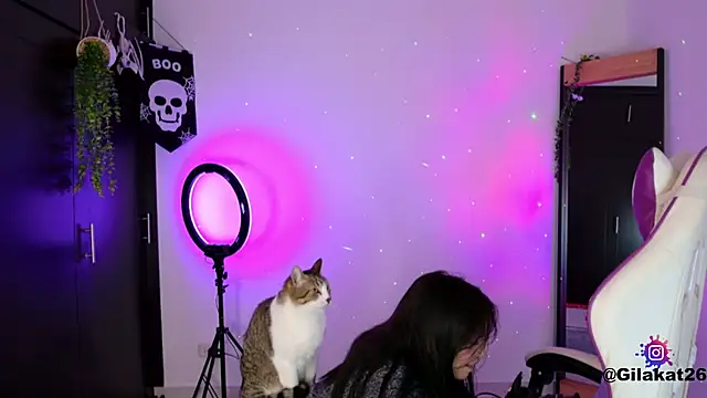 GilaKat online show from November 2025 06:18:02 AM