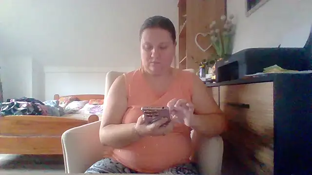 Snapshot of ReifeVenna chatting on September 2025 02:56:01 PM ReifeVenna online show from September 2025 02:56:01 PM